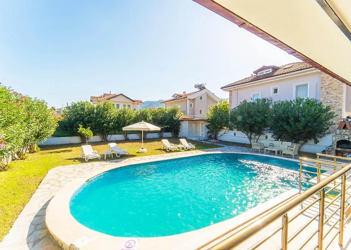 ヴィラ Sena ダルヤン